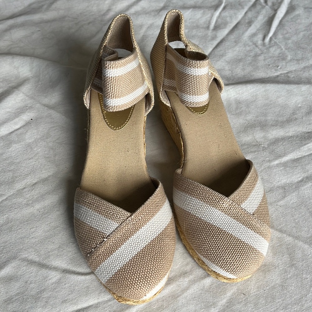 Chaps espadrilles size 7